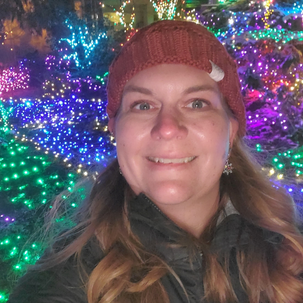 Meet your Posher, Dena